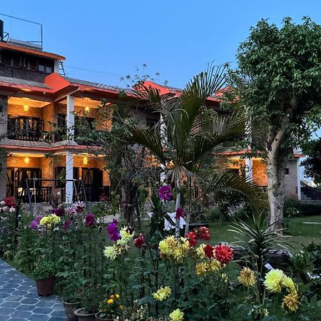 Chautari Garden Resort Саураха Экстерьер фото