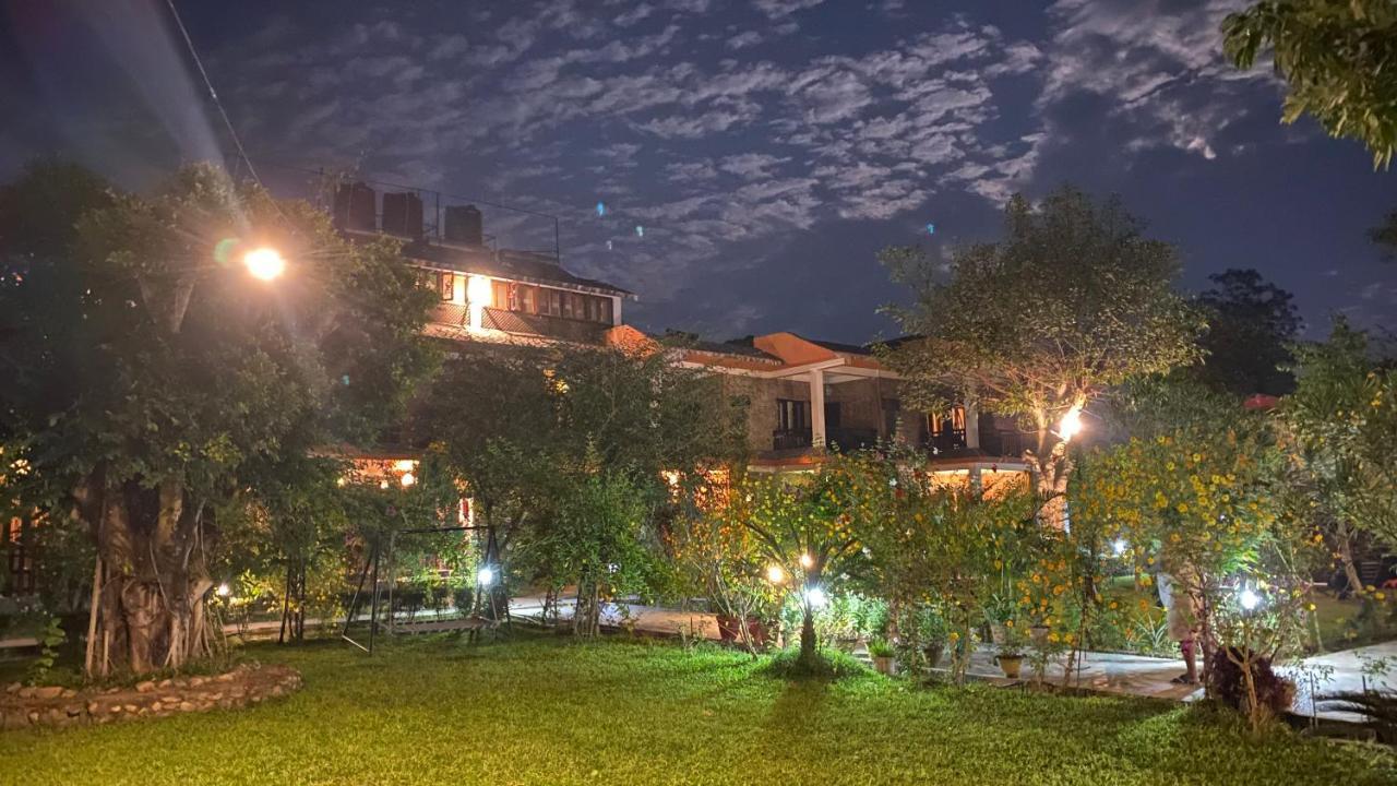Chautari Garden Resort Саураха Экстерьер фото