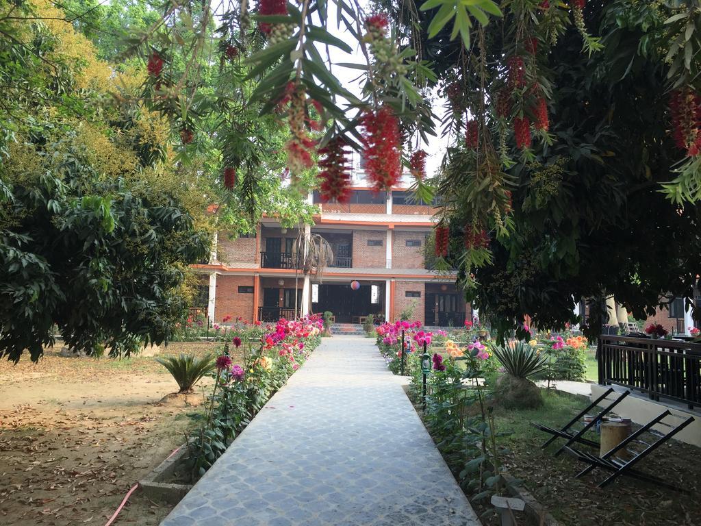 Chautari Garden Resort Саураха Экстерьер фото